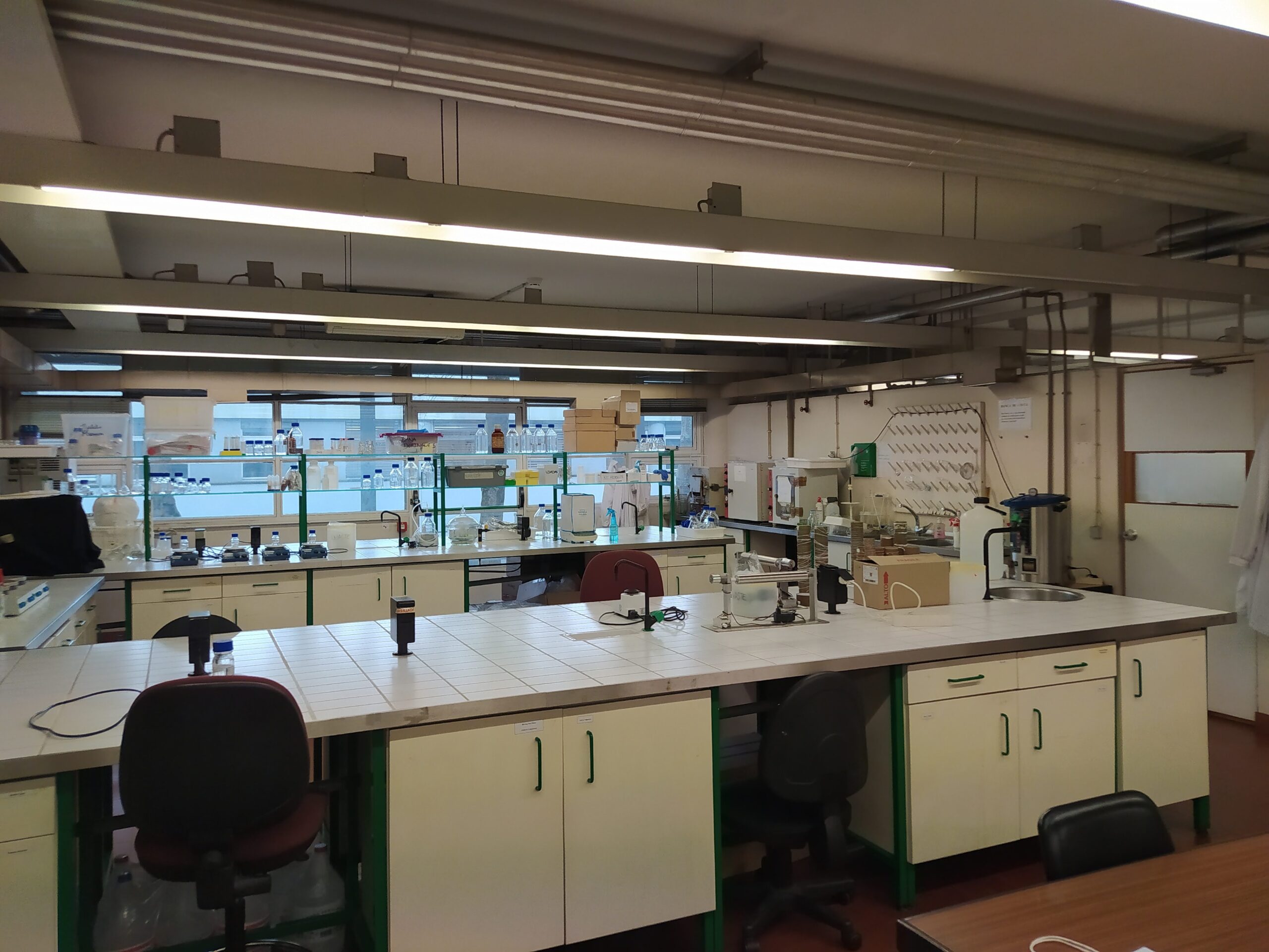 laboratorio-quimica-investigacao-2